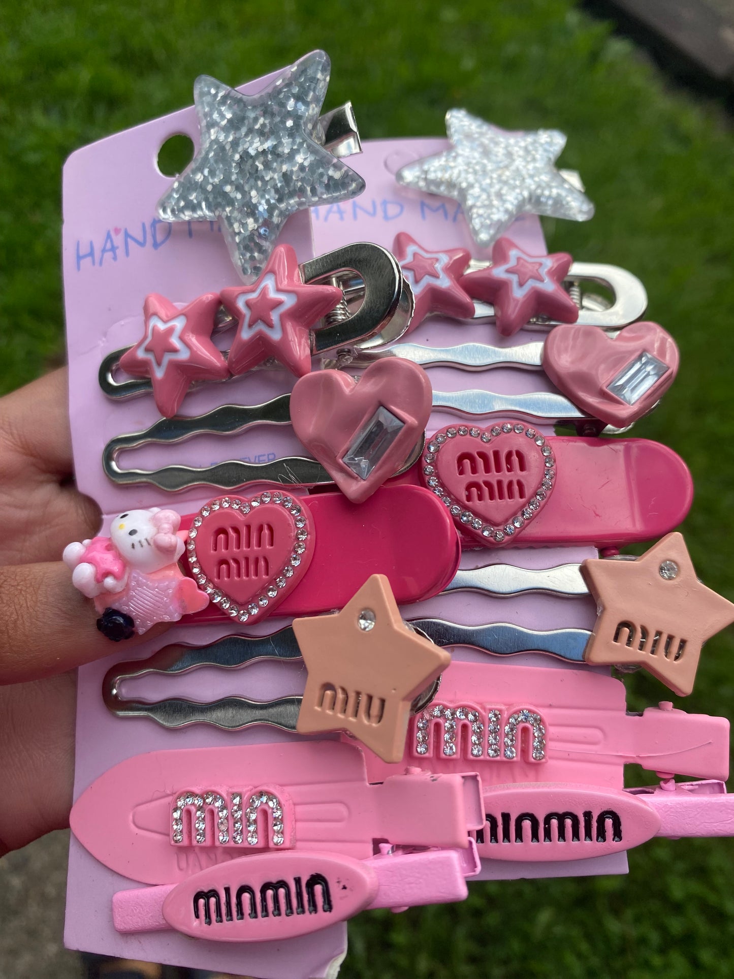 junk hair clips ๐