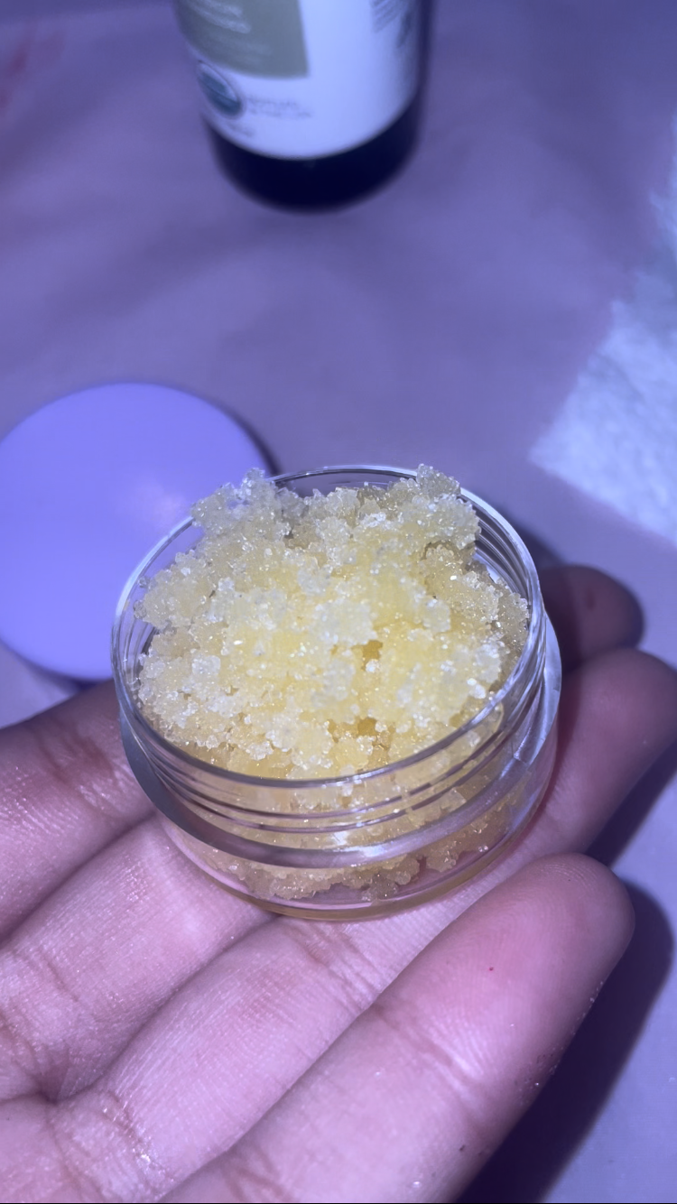 Pineapple lipscrub π